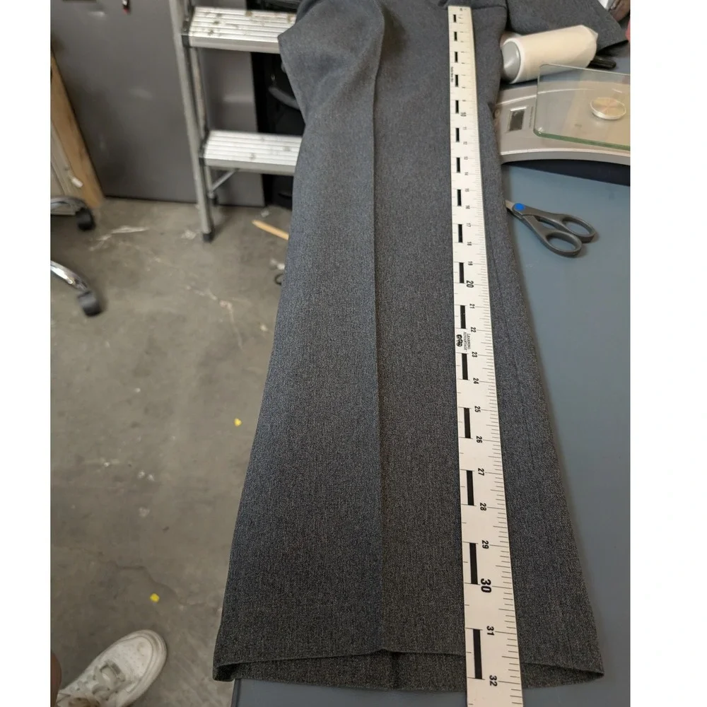 Vintage Levi's Action Slacks Mens 36x32 Grey Straight Leg Dress Pants 47610-2757